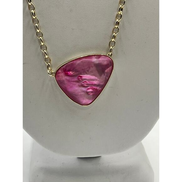 Kendra Scott McKenna Blush Pink Abalone Mother Of Pearl Yellow Gold Necklace - Picture 3 of 13